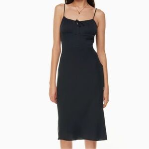 Aritzia Wilfred Bellow Dress in Black